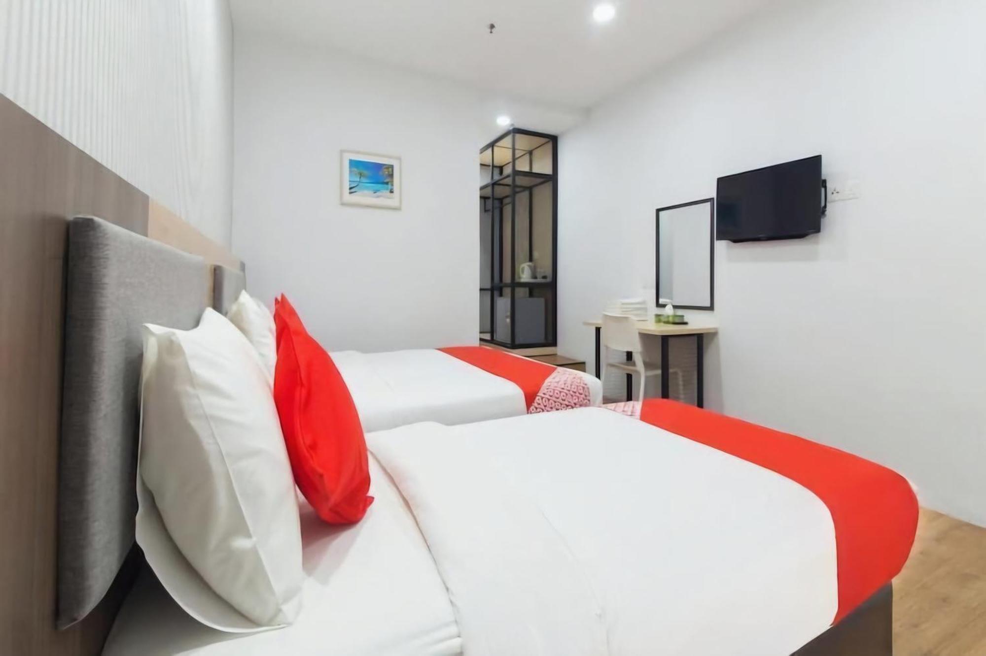 Agape Hotel Selayang Batu Caves Exterior foto